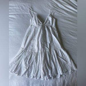 Zara V-neck mini dress, spaghetti straps and open back in white. Size Medium